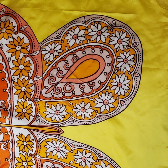 Unique 70s Vintage Dreamy Illustrated Pink Butterfly Graphic Scarf - Picture 8 of 11